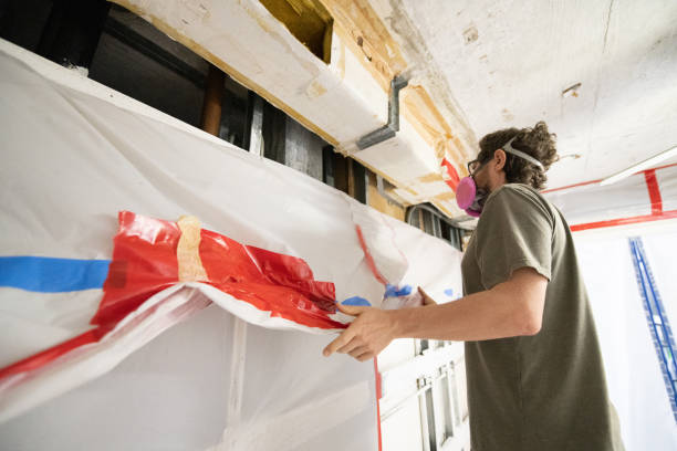 Best Biohazard Mold Removal  in Cleveland, FL